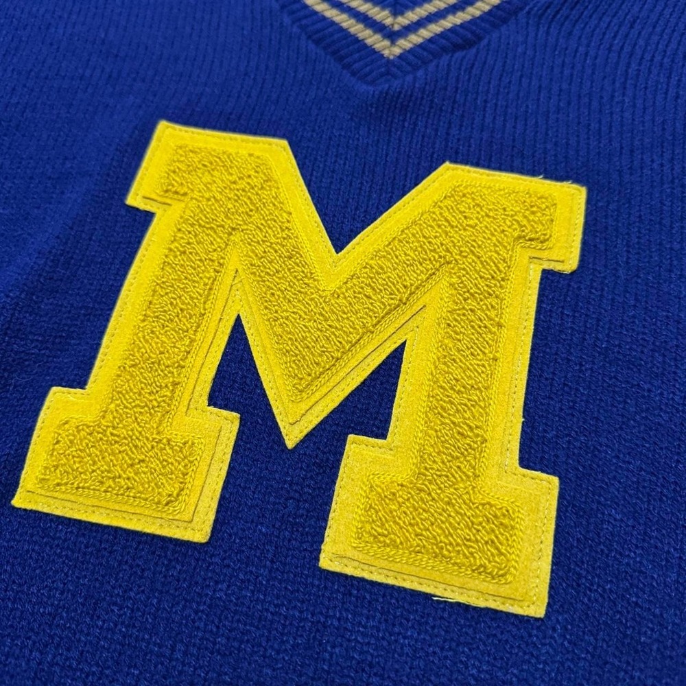 Michigan Wolverines Men's Sweater Size 42 Bristol Embroidered Patch College - Picture 3 of 6
